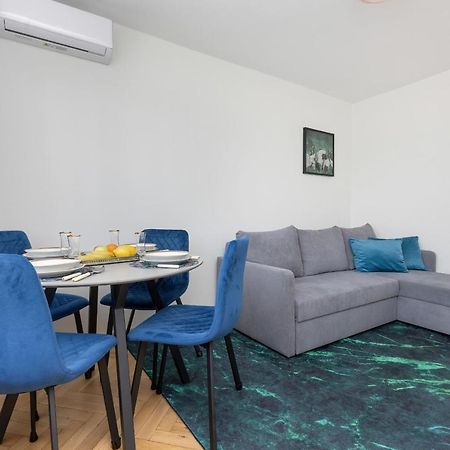Cozy And Comfortable Wola Apartment By Noclegi Renters وارسو المظهر الخارجي الصورة