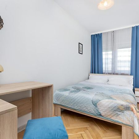 Cozy And Comfortable Wola Apartment By Noclegi Renters وارسو المظهر الخارجي الصورة
